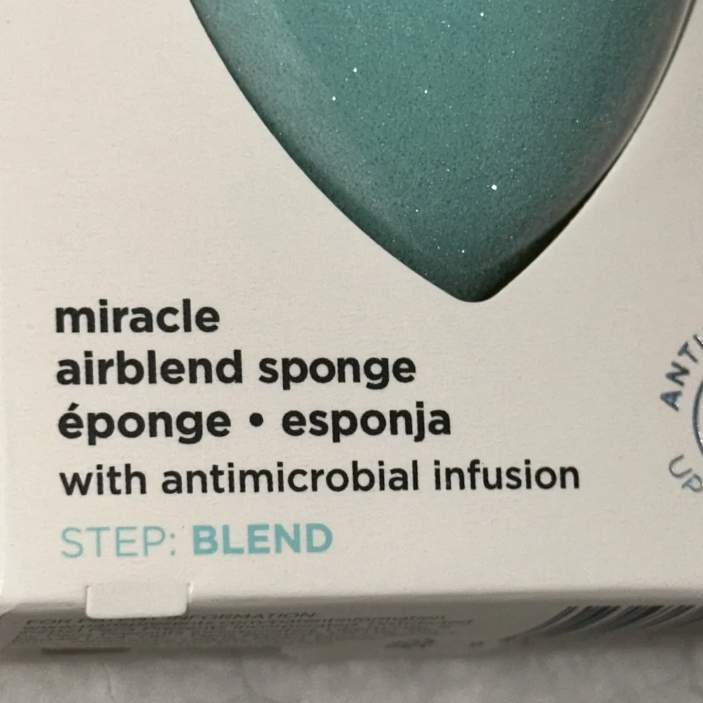 2 Real Techniques Sponges Blue Sponge Lot of 2 Set